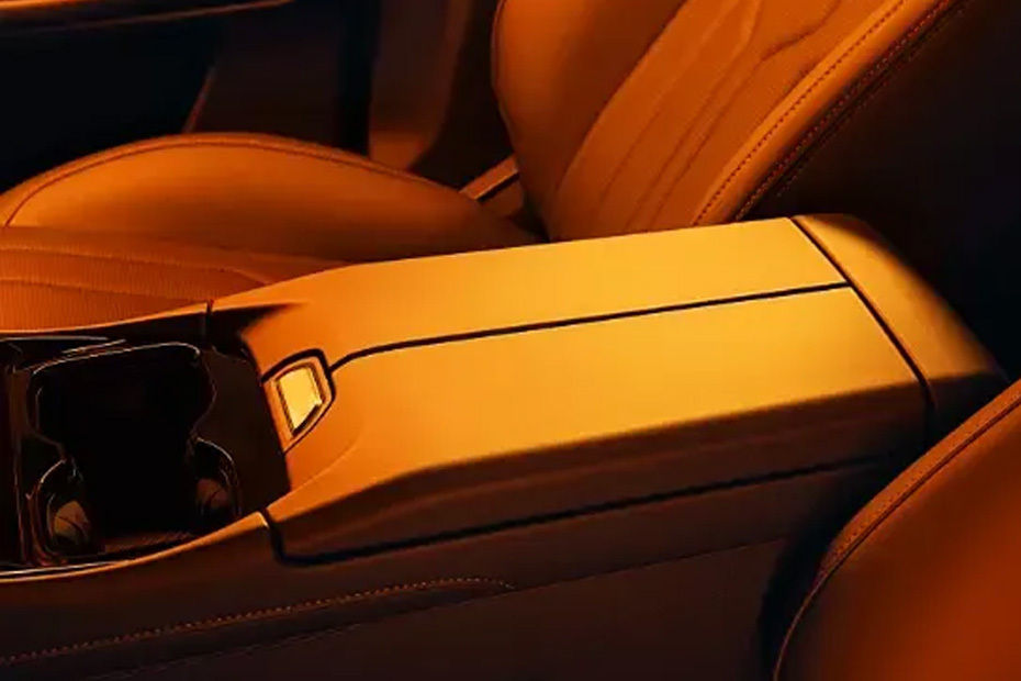 S06 Cup Holders