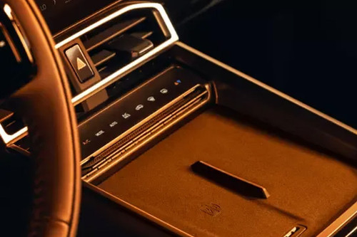 Power Accessories Outlet View of SOUEAST S06