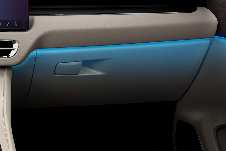 SERES SF  Glove Box