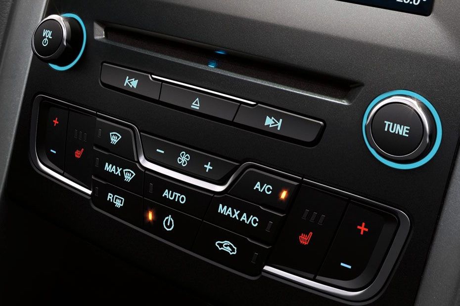 Front AC Controls of Ford Fusion