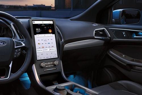 Front AC Controls of Ford Edge ST (2022-2023)