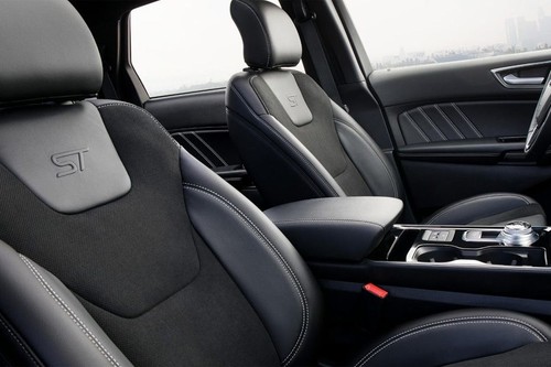 Edge ST (2022-2023) Front Seats