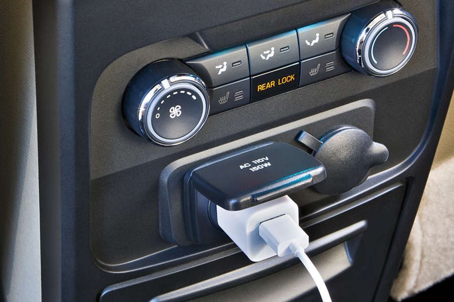 Front AC Controls of Ford Flex