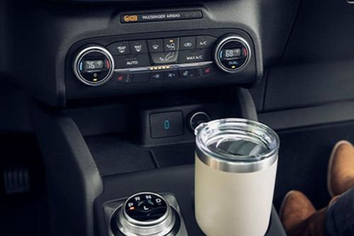 Front AC Controls of Ford Escape (2022-2022)