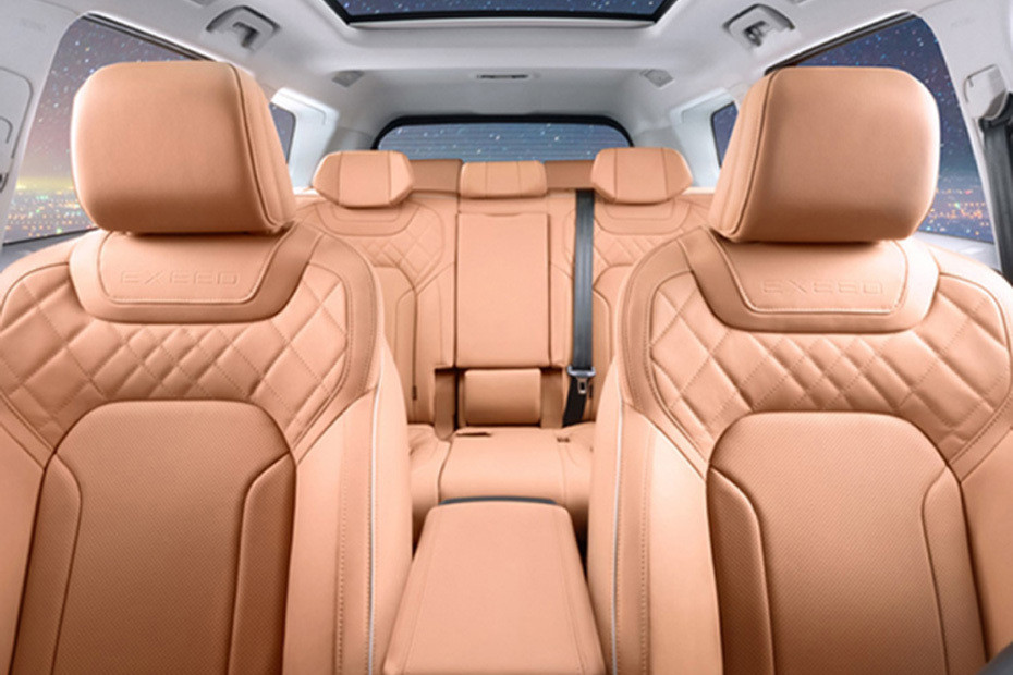 EXEED LX Front And Rear Seats Together