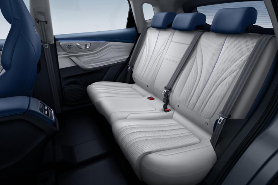 EXEED LX Rear Seats