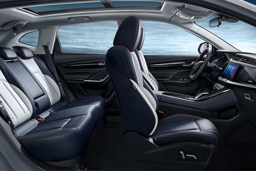 DONGFENG AX7 Front And Rear Seats Together
