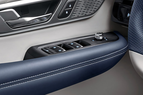 DONGFENG Huge Drivers Side In Side Door Controls