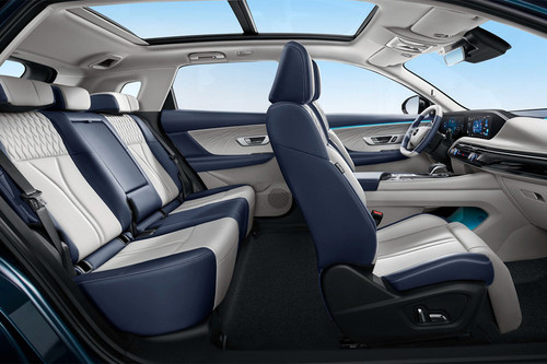 DONGFENG Huge Front And Rear Seats Together