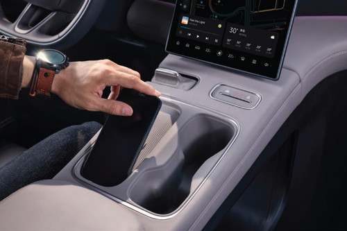 Power Accessories Outlet View of NIO EC6