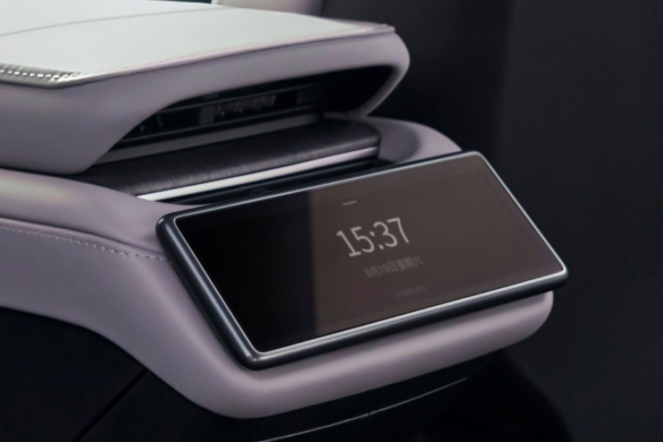 EC6 Rear AC Controls