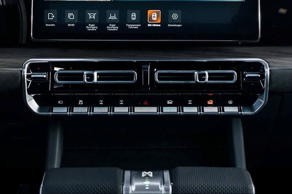 Front AC Controls of MHERO 1