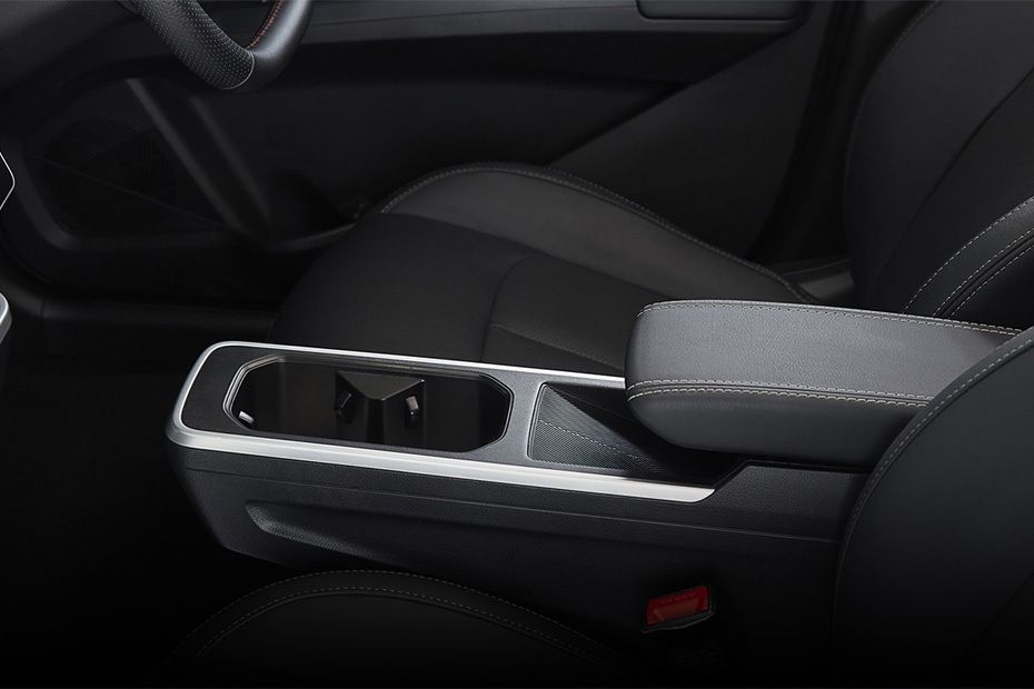 V Front Center Divider