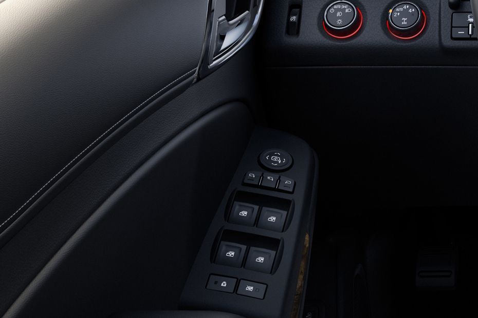 GMC Yukon (2023-2024) Drivers Side In Side Door Controls