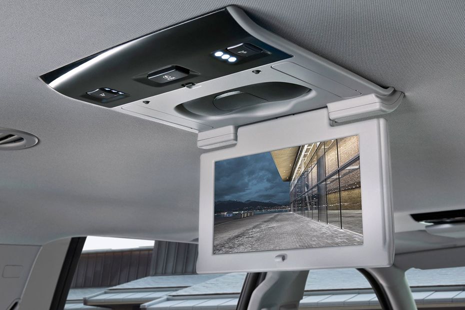 Rear Seat Entertainment of GMC Yukon Denali