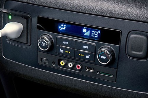 Stereo View of YUKON XL Denali