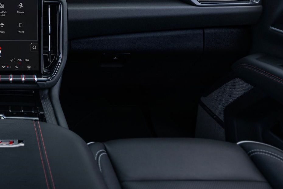 GMC Yukon XL Glove Box