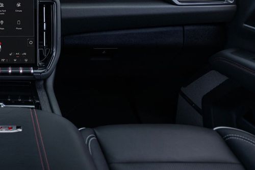 GMC Yukon XL Glove Box