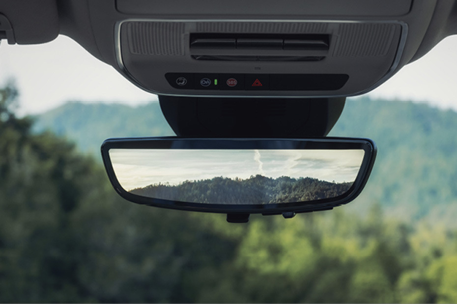 Terrain Courtesy Lamps