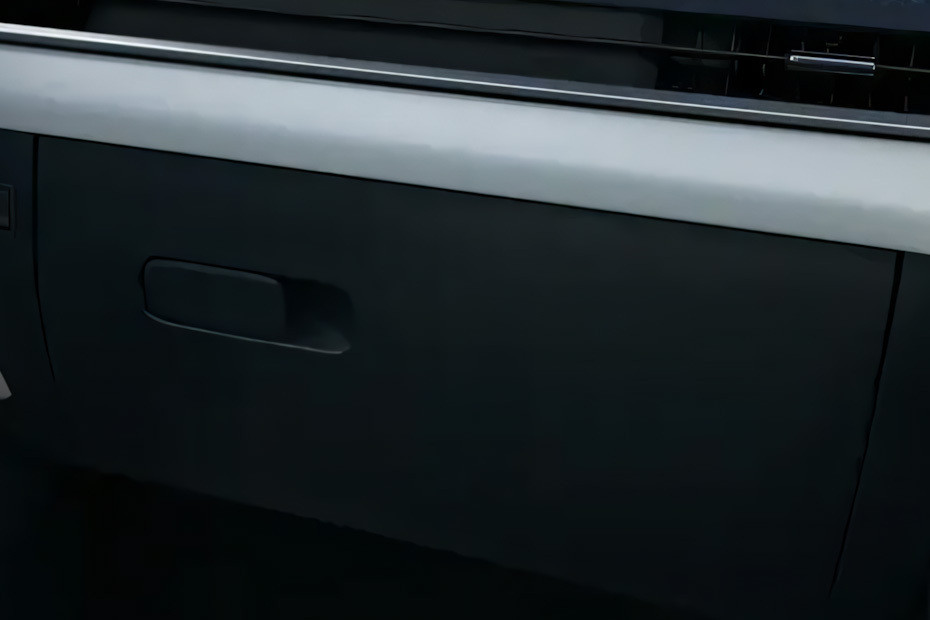 Jaecoo J5 Glove Box