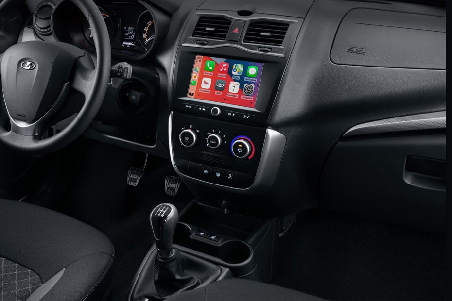 Granta Liftback Center Console