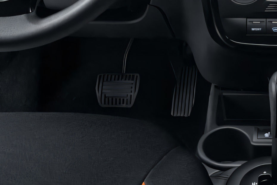 Granta Liftback Richbrook Competition Foot Pedal Set