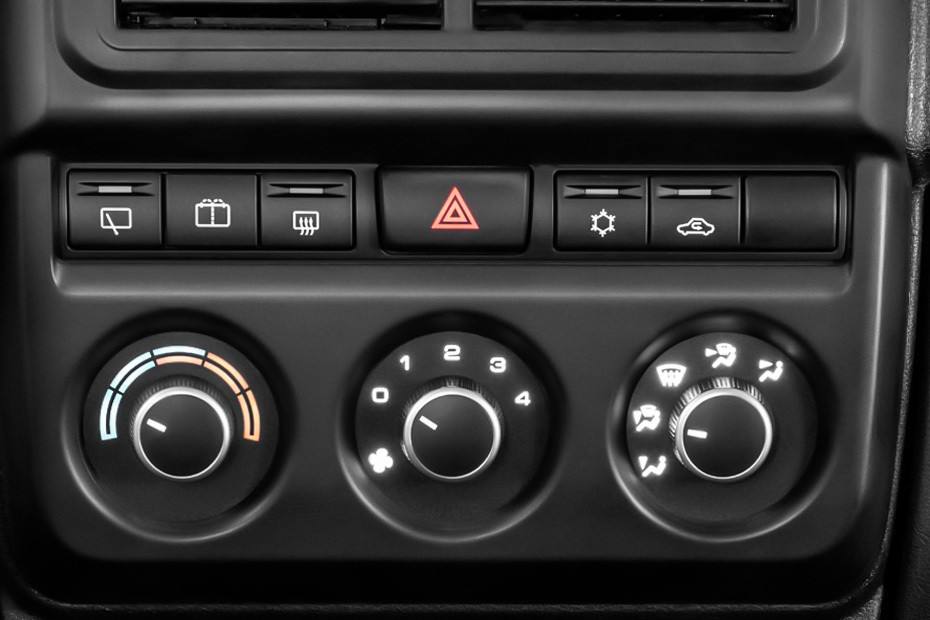 Front AC Controls of Lada Niva Bronto