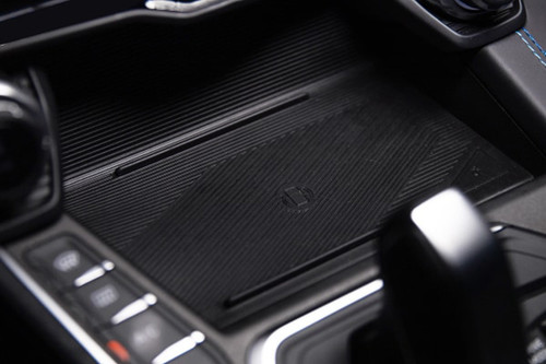 Power Accessories Outlet View of LYNK&CO 01