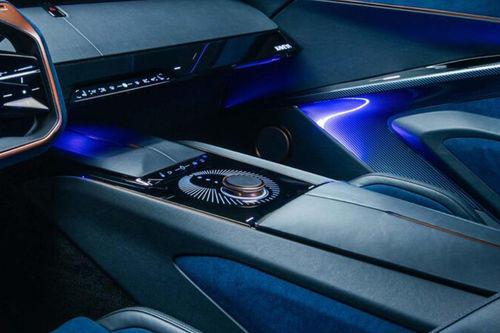 Kaveya Center Console