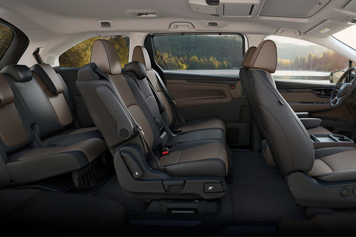 Honda Odyssey Front And Rear Seats Together