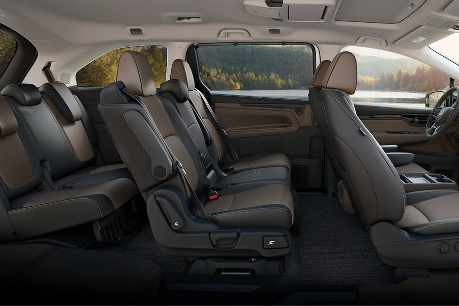 Honda Odyssey Front And Rear Seats Together