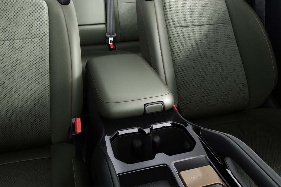 03 Cup Holders