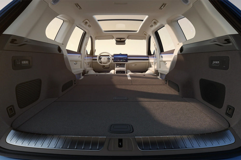 Folding Seats of AITO 7