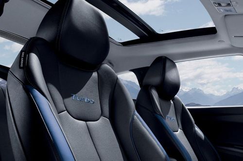 Veloster Turbo  Front Seat Headrest