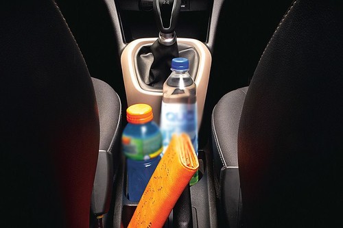 Grand i10 5DR Front Center Divider