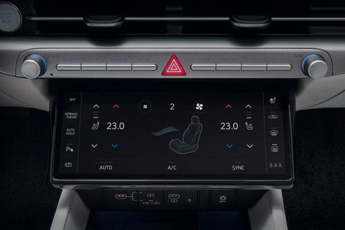 Front AC Controls of Hyundai Azera