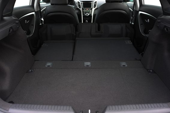 Folding Seats of Hyundai Elantra Coupe