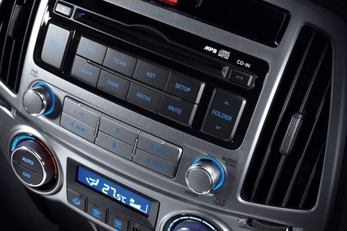 Front AC Controls of Hyundai i20 5DR