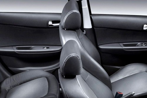 i20 5DR Front Seat Headrest