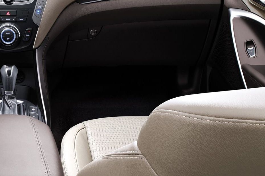 Hyundai Santa Fe (2012-2021) Glove Box