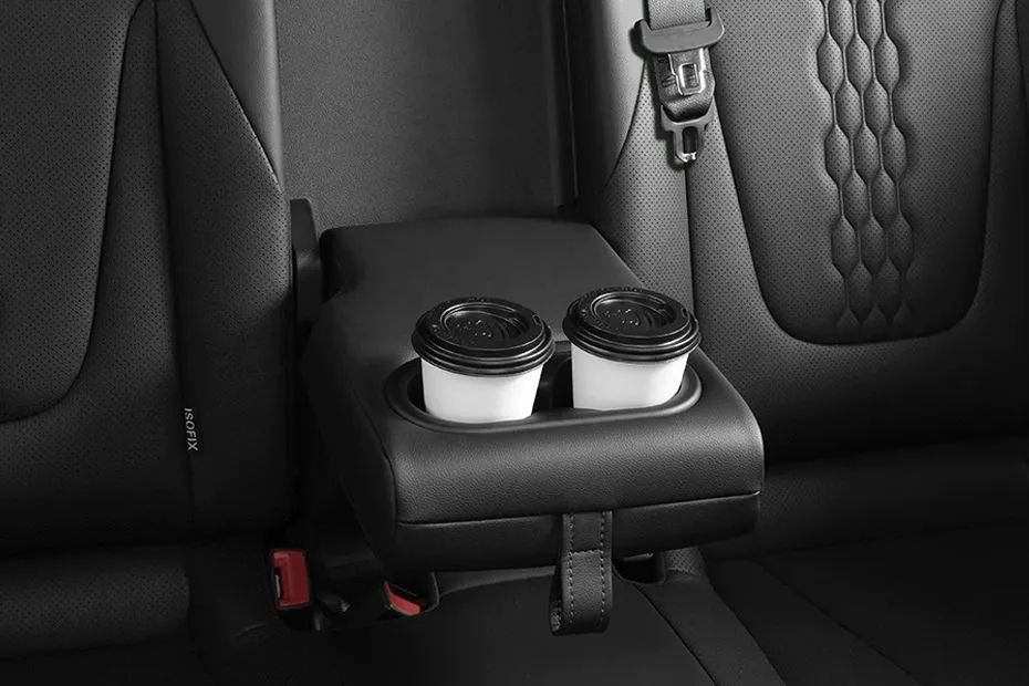Creta (2023-2024) Cup Holders