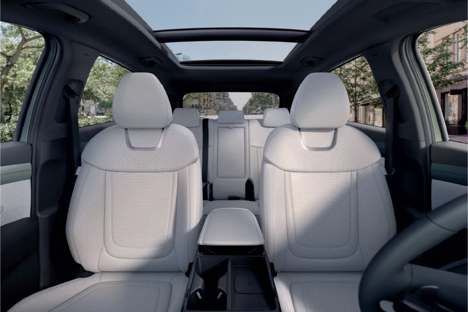Hyundai Tucson Front And Rear Seats Together