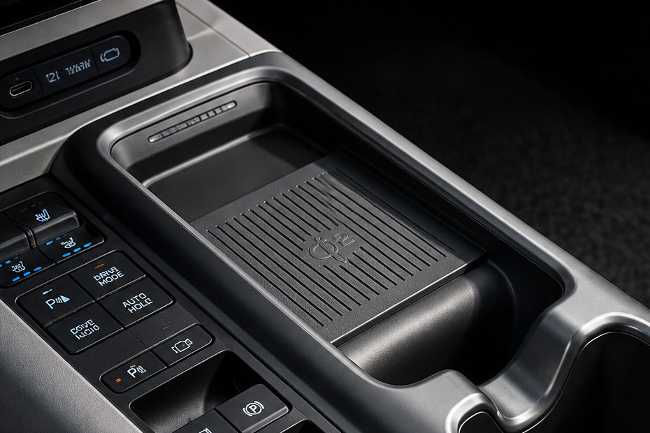 Power Accessories Outlet View of Hyundai Ioniq 6	2026