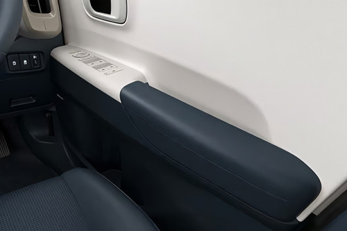 Hyundai Venue 2026 Drivers Side In Side Door Controls