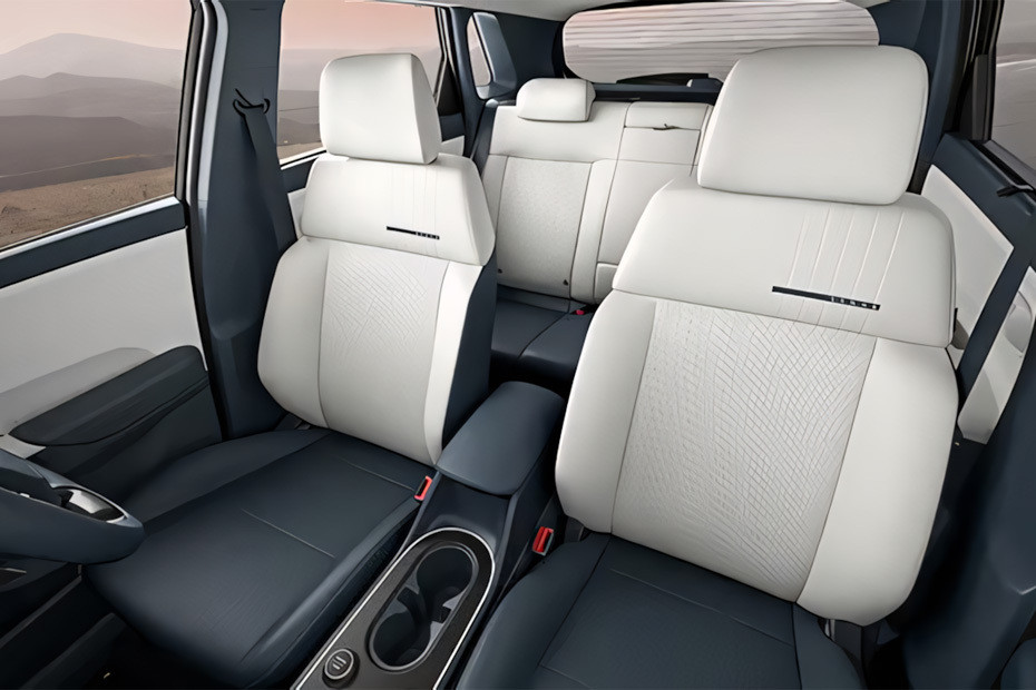 Venue 2026 Front Seats