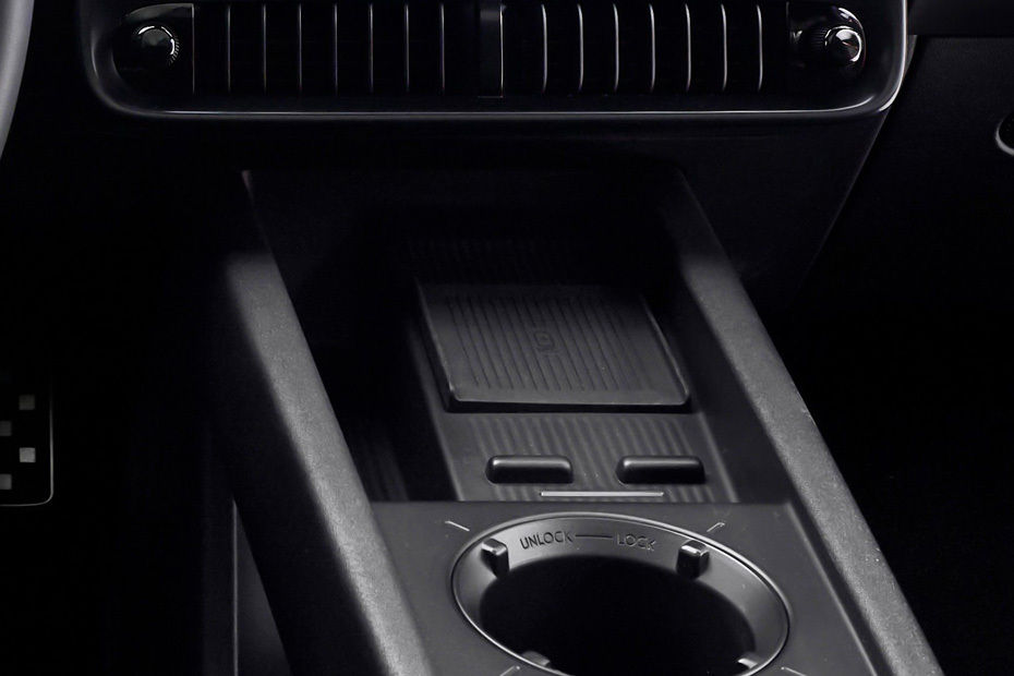 Power Accessories Outlet View of Hyundai Ioniq 3