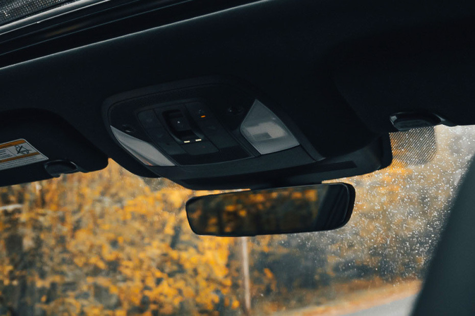QX50 Courtesy Lamps