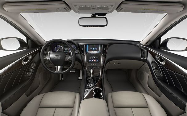 Dashboard View of Q50S Hybrid