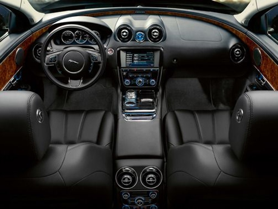 Dashboard View of XJ Premium Luxury LWB