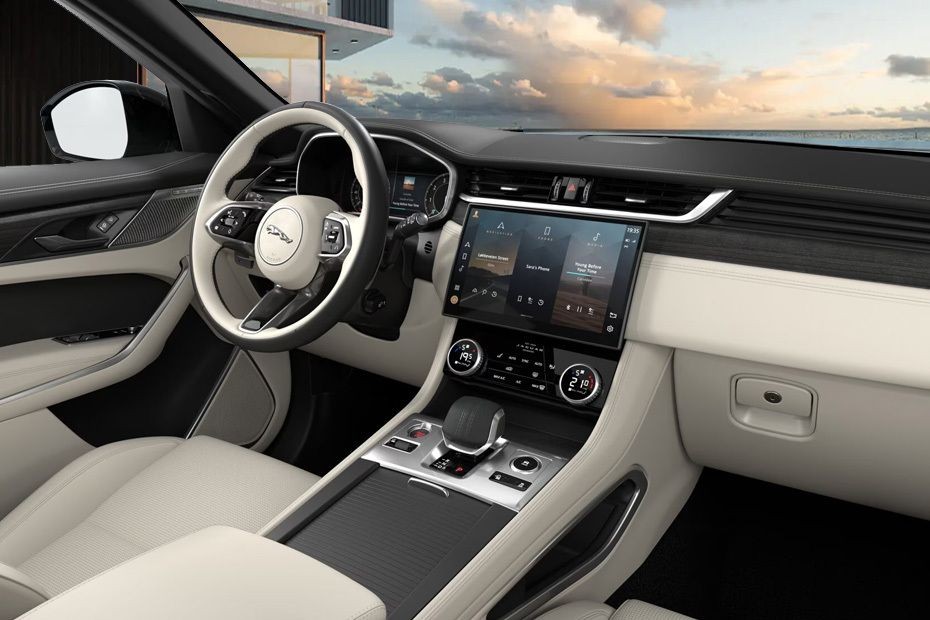 Dashboard View of F-Pace